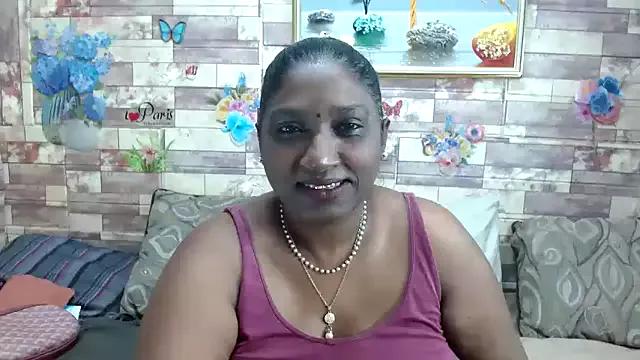 Indian_tracy on StripChat 