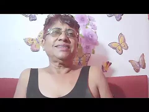 Indianredlily on StripChat 