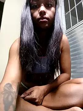 indiazinhabella27 on StripChat 