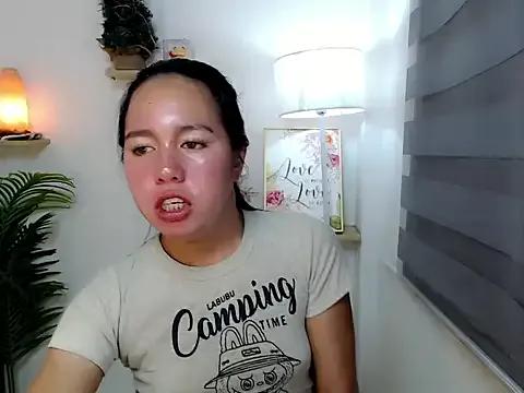 Innocent_katty on StripChat 