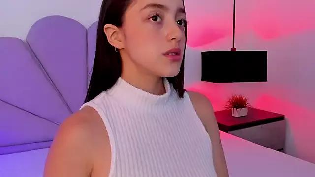 irina-v on StripChat 