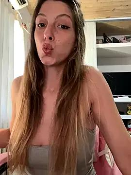 Irisdollhot on StripChat 