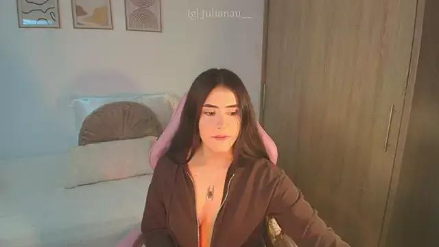 iriswest_ on StripChat 