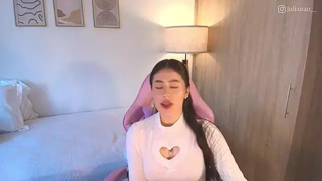 iriswest_ on StripChat 