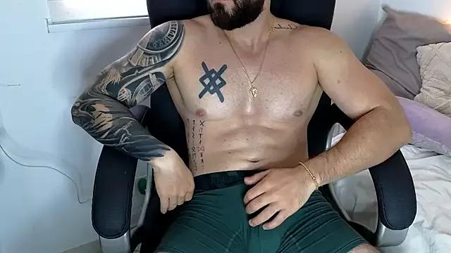 Isaac_Carter on StripChat 