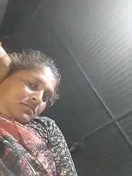 Ishwariya_Hatwal on StripChat