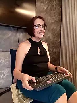 IsisBlake on StripChat 