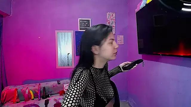 IsisRouse on StripChat 