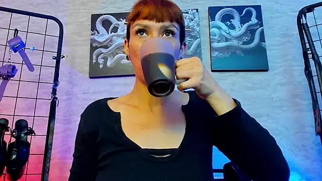 IvanaFetish — Mostrar especial Y Kinky Con Slave Sofi