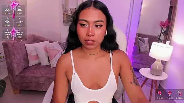 Ivyy_Moon_ on StripChat 