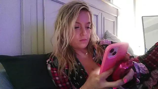 JennaLynn785 on StripChat 