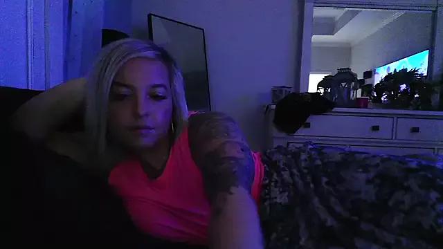 JennaLynn785 on StripChat 