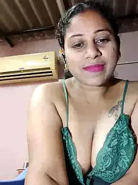 JENNIFERtamil on StripChat 