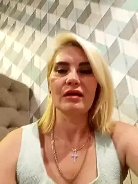 JennyOMay on StripChat 