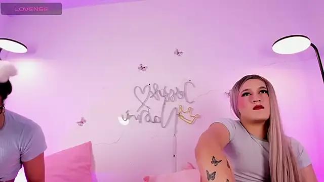 JESSI_NAOMI on StripChat 