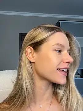 JessIsLove on StripChat 