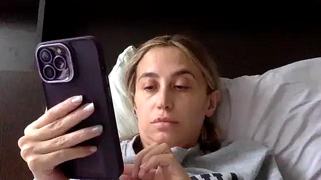 Jeyvaris — Freechat on StripChat