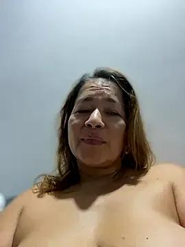 Jlo_69 on StripChat