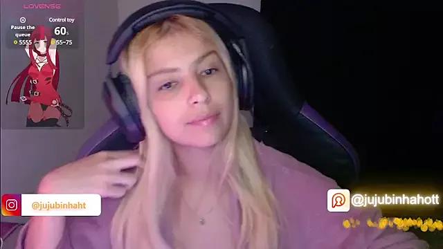jujubinhahot on StripChat 