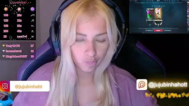 jujubinhahot on StripChat 