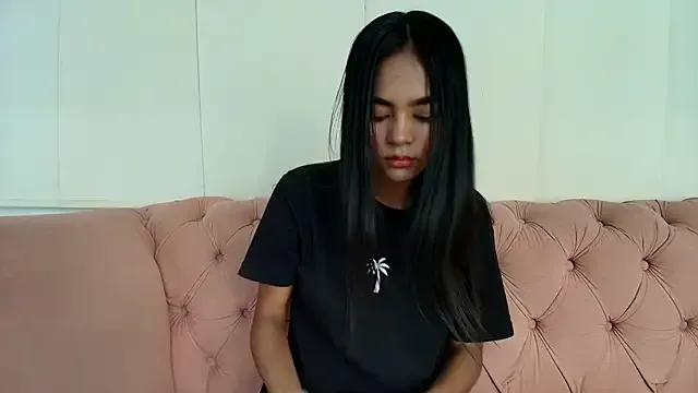julieta_aguilar1 on StripChat