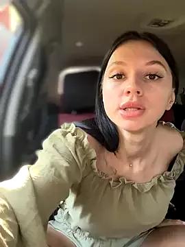JulliaVegas on StripChat 