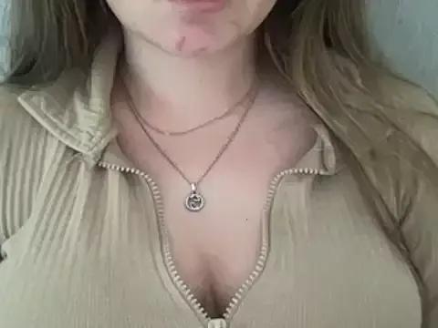 KaraLeee on StripChat 