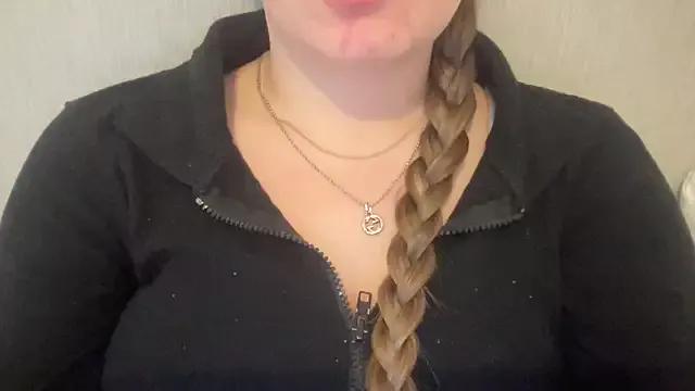 KaraLeee on StripChat 
