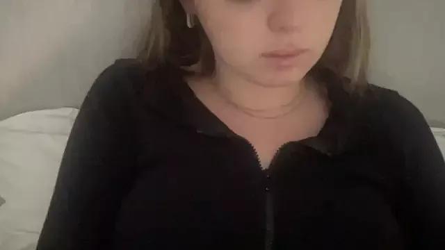 KaraLeee on StripChat 