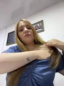 KatteAdams on StripChat 