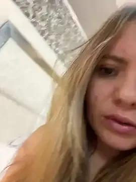 KatteAdams on StripChat 