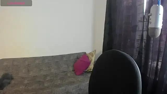 Kattysoto on StripChat