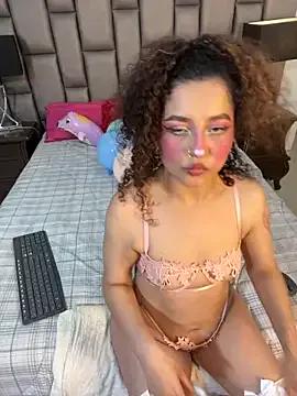 KaylaMoon_ on StripChat