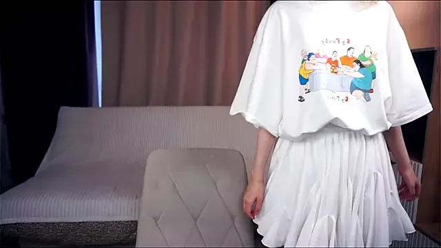 KelleLillie on StripChat 
