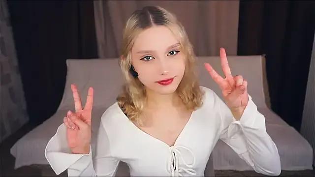 KelleLillie on StripChat 