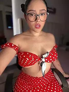 kenndall_21 on StripChat 