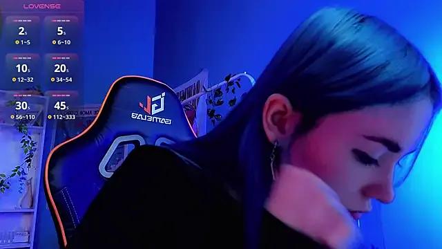Kiara_Dream — Dancing with massage boobs