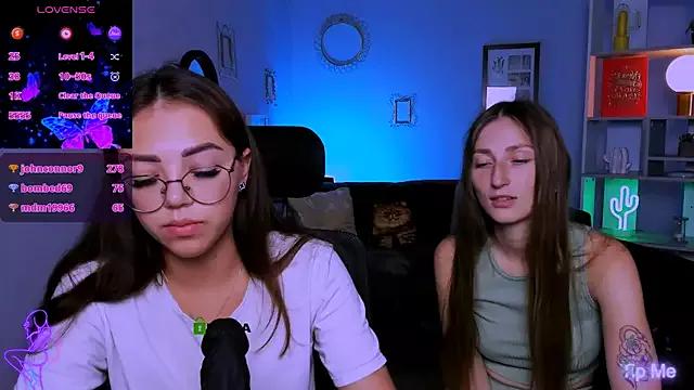 kiki_swan on StripChat 