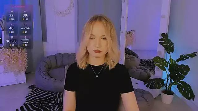 kikishyness on StripChat 