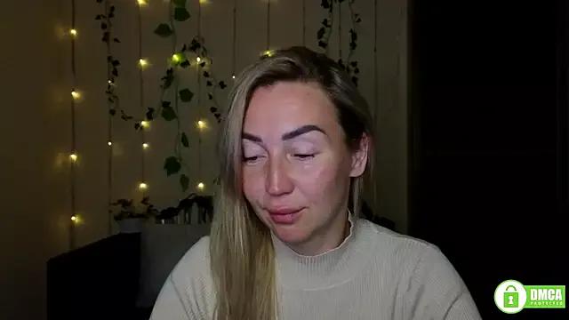 Kiss_julli88I on StripChat 