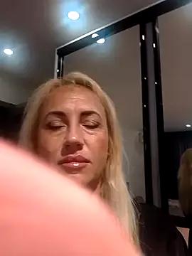 KissMiSveet on StripChat 