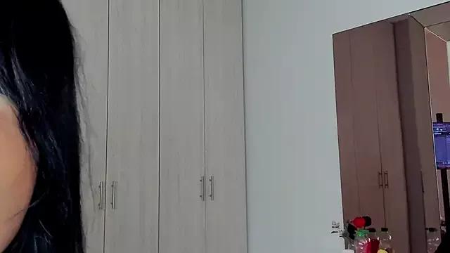 Kitty_Eliffe on StripChat 