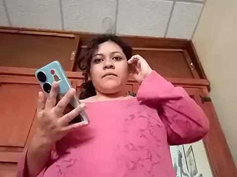 Kitty_WetXxX on StripChat 