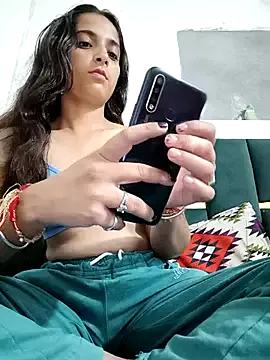 komi_33 on StripChat
