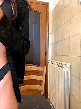 L000lita on StripChat 