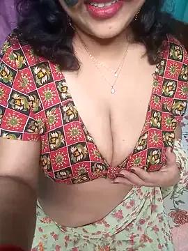 Laaly_Sona on StripChat 