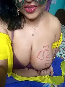 Laaly_Sona on StripChat 