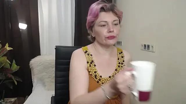 LadyElina — Take off top