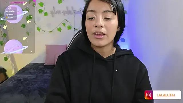 Lalalutsy_tay on StripChat 