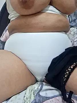 Lanaa29 on StripChat 